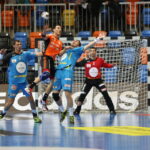 1. kolejka Ligi Mistrzów piłkarzy ręcznych: Kadetten Schaffhausen - Vive Tauron Kielce / Kamil Król / Radio Kielce