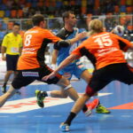 1. kolejka Ligi Mistrzów piłkarzy ręcznych: Kadetten Schaffhausen - Vive Tauron Kielce / Kamil Król / Radio Kielce