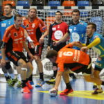 1. kolejka Ligi Mistrzów piłkarzy ręcznych: Kadetten Schaffhausen - Vive Tauron Kielce / Kamil Król / Radio Kielce