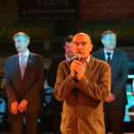 Uroczyste otwarcie memoriału imienia Leszka Drogosza. Uczestników zawodów przywitał zastępca prezydenta Kielc Andrzej Sygut / Kamil Król / Radio Kielce