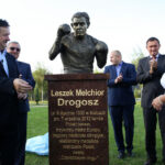 Uroczyste otwarcie memoriału imienia Leszka Drogosza. Odsłonięcie popiersia wybitnego pięściarza / Kamil Król / Radio Kielce