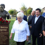 Uroczyste otwarcie memoriału imienia Leszka Drogosza. Odsłonięcie popiersia wybitnego pięściarza / Kamil Król / Radio Kielce