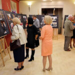 Wernisaż wystawy fotografii „Subiektywnie...” Krzysztofa Karolczyka połączony z prezentacją zdjęć słuchaczy Radia Kielce. / Wojciech Habdas / Radio Kielce