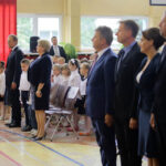 Donald Tusk wziął udział w uroczystej inauguracji roku szkolnego w Publicznej Szkole Podstawowej nr 5 imienia Stefana Żeromskiego w Ostrowcu Świętokrzyskim. / Wojciech Habdas / Radio Kielce