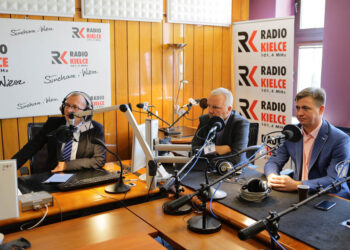 Studio Polityczne Radia Kielce. Bartłomiej Zapała, Grzegorz Banaś, Sławomir Kopyciński / Wojciech Habdas / Radio Kielce