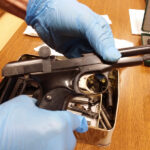 Arsenał broni i amunicji zabezpieczony przez policję / KWP Kielce