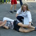 10.10.2014 Happening w 4 LO. Szkoła walczy o pieniądze z budżetu obywatelskiego na remont boiska / Stanisław Blinstrub / Radio Kielce