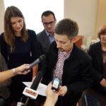 20.10.2014 Budżet obywatelski w Kielcach - otwarto urny i rozpoczęto liczenia głosów / Stanisław Blinstrub / Radio Kielce