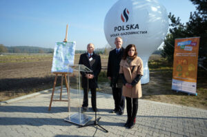 29.10.2014 Radkowice. Konferencja dotycząca projektu "Gazyfikacja gmin Chęciny i Sitkówka-Nowiny" / Stanisław Blinstrub / Radio Kielce