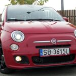 Fiat 500, ostatnio został stylistycznie nieco zmieniony / Robert Felczak / Radio Kielce