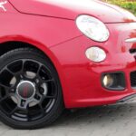 Fiat 500, ostatnio został stylistycznie nieco zmieniony / Robert Felczak / Radio Kielce