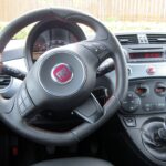 Fiat 500, ostatnio został stylistycznie nieco zmieniony / Robert Felczak / Radio Kielce