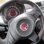 Fiat 500, ostatnio został stylistycznie nieco zmieniony / Robert Felczak / Radio Kielce