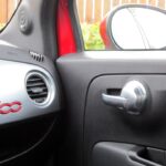 Fiat 500, ostatnio został stylistycznie nieco zmieniony / Robert Felczak / Radio Kielce