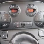 Fiat 500, ostatnio został stylistycznie nieco zmieniony / Robert Felczak / Radio Kielce