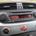 Fiat 500, ostatnio został stylistycznie nieco zmieniony / Robert Felczak / Radio Kielce