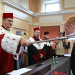 Inauguracja roku akademickiego na Uniwersytecie Jana Kochanowskiego. Pasowanie na studenta UJK / Kamil Król / Radio Kielce