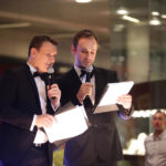 27.10.2013 Wieczór Modnych Filantropów. Imprezę prowadzili Dominik Tarczyński i Piotr Łataś. / Wojciech Habdas / Radio Kielce