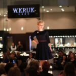 27.10.2013 Wieczór Modnych Filantropów. Pokaz marki Hexeline - Renata Długosz, nauczycielka historii w ZSO nr 26 w Kielcach. / Wojciech Habdas / Radio Kielce