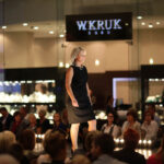 27.10.2013 Wieczór Modnych Filantropów. Pokaz marki Hexeline - Izabela Smuga, bizneswoman. / Wojciech Habdas / Radio Kielce