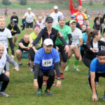 III Kielecka Dycha. Rozgrzewka przed biegiem / Maciej Makuła / Radio Kielce