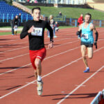 III Kielecka Dycha. Na mecie zwycięzca biegu Dawid Kubiec z Juventy Starachowice / Maciej Makuła / Radio Kielce