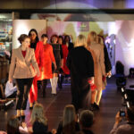 27.10.2013 Wieczór Modnych Filantropów. Pokaz marki Deni Cler. / Wojciech Habdas / Radio Kielce