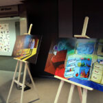 Wernisaż wystawy prac Jaśminy Parkity – ilustratorki, malarki, graficzki i projektantki mody pochodzącej z Kielc. / Wojciech Habdas / Radio Kielce