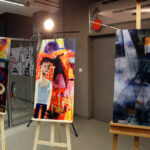 Wernisaż wystawy prac Jaśminy Parkity – ilustratorki, malarki, graficzki i projektantki mody pochodzącej z Kielc. / Wojciech Habdas / Radio Kielce