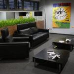 Wernisaż wystawy prac Jaśminy Parkity – ilustratorki, malarki, graficzki i projektantki mody pochodzącej z Kielc. / Wojciech Habdas / Radio Kielce