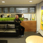 Wernisaż wystawy prac Jaśminy Parkity – ilustratorki, malarki, graficzki i projektantki mody pochodzącej z Kielc. / Wojciech Habdas / Radio Kielce