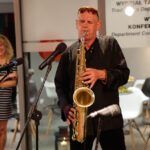 Wernisaż wystawy prac Jaśminy Parkity – ilustratorki, malarki, graficzki i projektantki mody pochodzącej z Kielc. Włodek Kiniorski / Wojciech Habdas / Radio Kielce