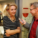 Wernisaż wystawy prac Jaśminy Parkity – ilustratorki, malarki, graficzki i projektantki mody pochodzącej z Kielc. / Wojciech Habdas / Radio Kielce