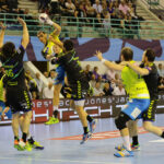 Piłkarze ręczni Vive Tauronu Kielce pokonali francuską Dunkierkę 28:25 (14:12) / Wojciech Habdas / Radio Kielce