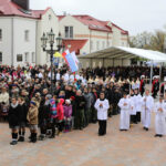 25.10.2014 Skarżysko-Kamienna. Sanktuarium Ostrobramskie Bazyliką Mniejszą. Uroczysta Msza św. pod przewodnictwem ks. kard. Gerharda Mullera / Wojciech Habdas / Radio Kielce