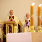 25.10.2014 Skarżysko-Kamienna. Sanktuarium Ostrobramskie Bazyliką Mniejszą. Uroczysta Msza św. pod przewodnictwem ks. kard. Gerharda Mullera / Wojciech Habdas / Radio Kielce