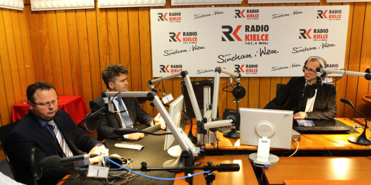 26.10.2014 Kielce. Studio Polityczne Radia Kielce / Radio Kielce