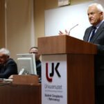 28.10.2014 Kielce. Leszek Miller spotkał się ze studentami UJK. / Wojciech Habdas / Radio Kielce