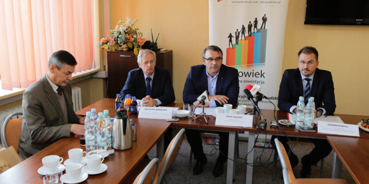 29.10.2014 Kielce. Świętokrzyskie Biuro Rozwoju Regionalnego. Konferencja prasowa. / Wojciech Habdas / Radio Kielce