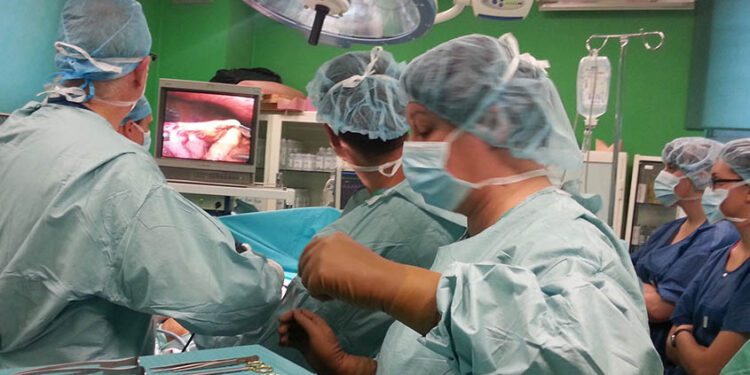 Operacja laparoskopowego zmniejszenia żołądka. / Miejski Szpital Zespolony w Olsztynie