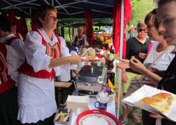 Święto Pieroga Świętokrzyskiego w Bobrzy / Ewa Okońska / Radio Kielce