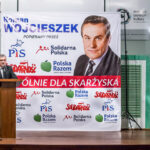 26.11.2014 Skarżysko-Kamienna. Przewodniczący klubu parlamentarnego PiS - Mariusz Błaszczak udzielił poparcia, ubiegającemu się o ponowny wybór prezydentowi Skarżyska-Kamiennej Romanowi Wojcieszkowi. / Skarżysko24.pl