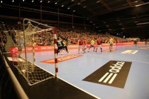 16.11.2014 Aalborg Handball - Vive Tauron Kielce 25:27 / Jarosław Dragan / Radio Kielce