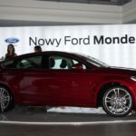 Premiera modeli Forda Focusa i Mondeo w kieleckim salonie / Robert Felczak / Radio Kielce