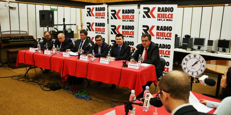 13.11.2014 Debata kandydatów na prezydenta Ostrowca / Stanisław Blinstrub/Piotr Michalski / Radio Kielce