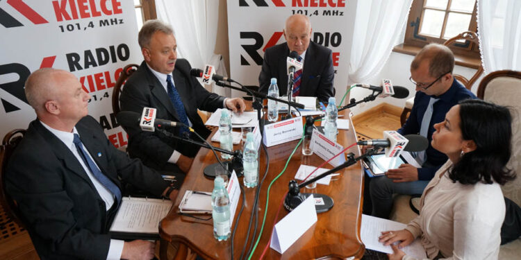 7.11.2014 Sandomierz. Debata kandydatów na burmistrza Sandomierza / Jarosław Dragan / Radio Kielce
