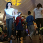 Pokaz mody w Bałtowie / Teresa Czajkowska / Radio Kielce