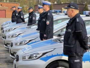 Nowe radiowozy dla świętokrzyskiej policji / Robert Felczak / Radio Kielce