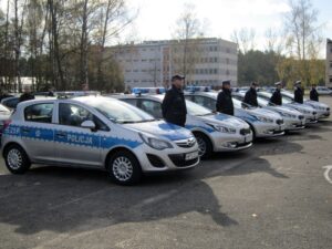 Nowe radiowozy dla świętokrzyskiej policji / Robert Felczak / Radio Kielce