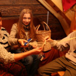 Warsztaty przędzenia lnu i wełny w Ciekotach / Kamil Król / Radio Kielce